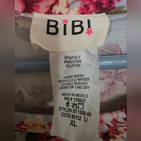 BiBi Floral Patterned 3/4 Sleeve Top NWOTS Size Xl - Picture 3 of 3